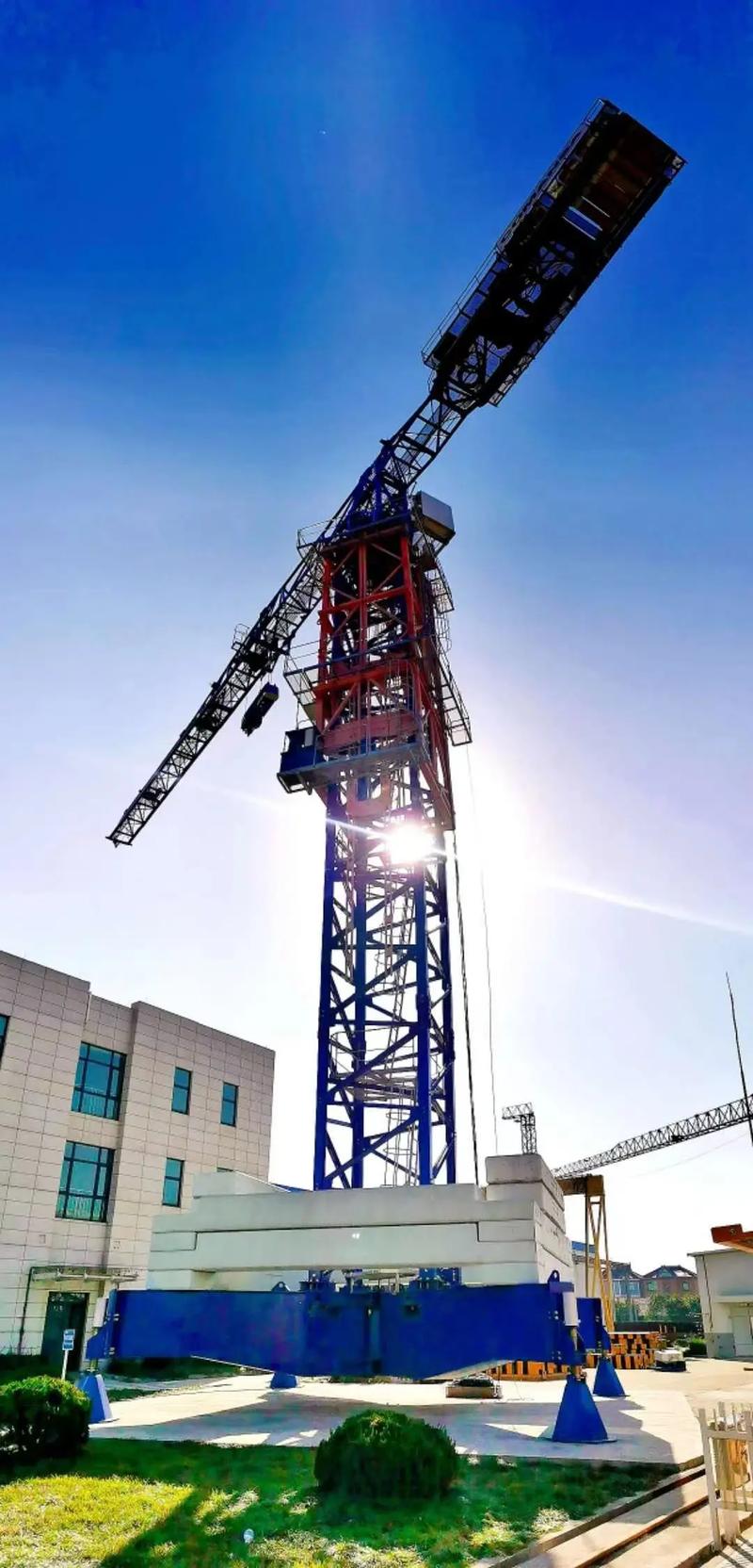 科曼萨全系列塔吊 租售置换回购一站式解决方案